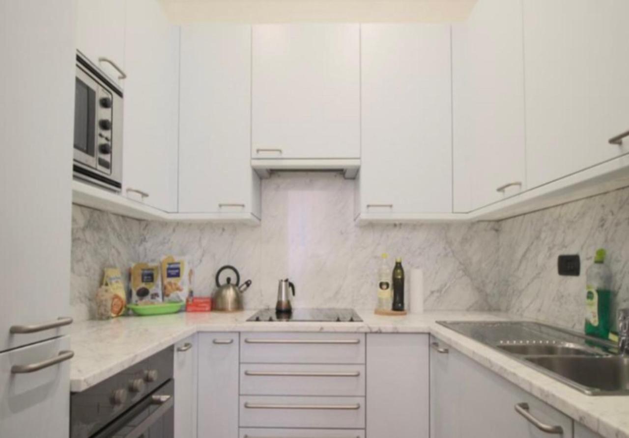 Trevi Nice Holiday - Luxury Apartment Rome Buitenkant foto